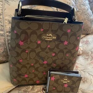 Coach Town Bucket Bag In Signature Canvas With Disco Star Print W/Wallet
